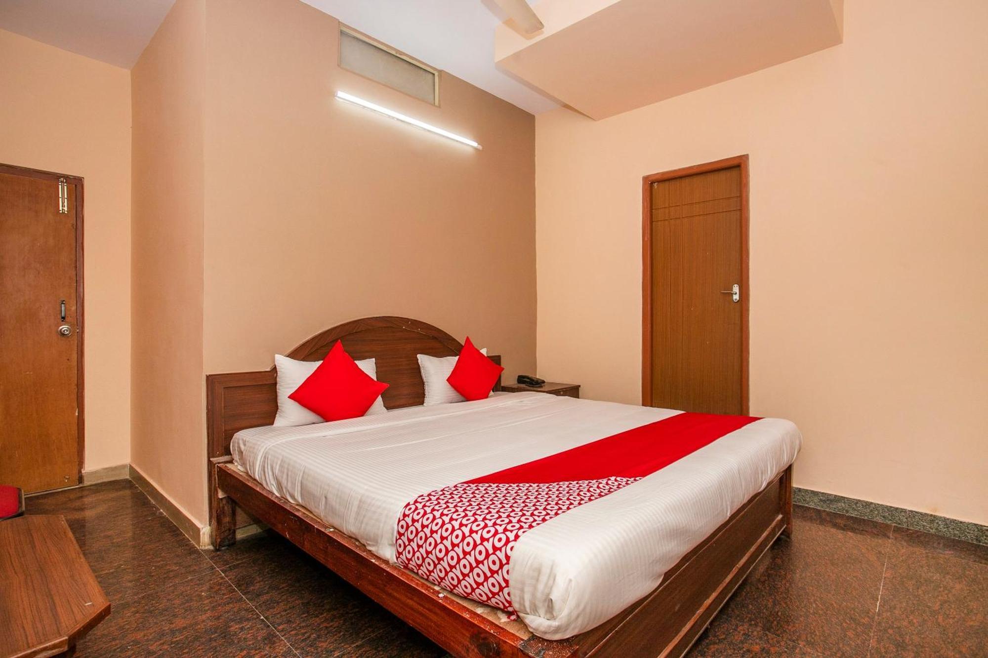 Jālahalli Hotel O Royal Residency Near Hare Krishna Hill מראה חיצוני תמונה